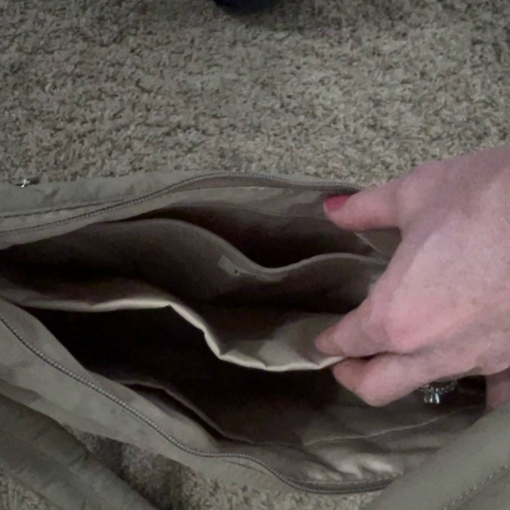 Vonal tan Quilted Shoulder Bag - Picture 6 of 7